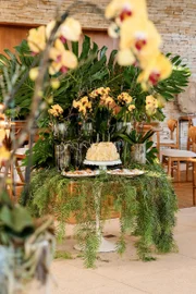 Mesa do bolo e doces
