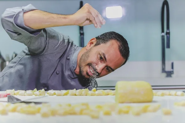 Mestre do Sabor: Lui Veronese entra representando Brasília