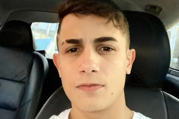 MC Hariel aparece fazendo sexo na web e esclarece tudo