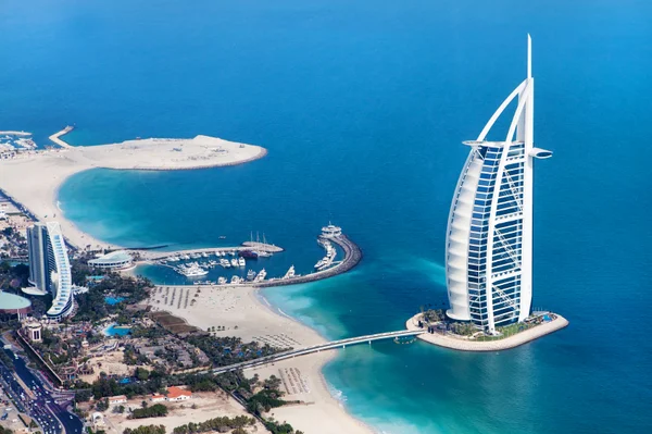 Já pensou em estagiar em Dubai? Programa recruta recém-formados
