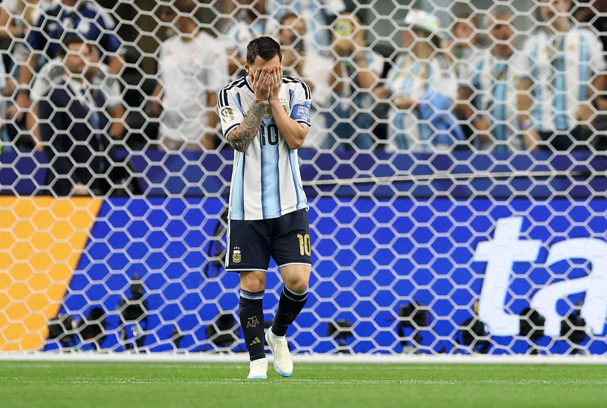O camisa 10 argentino perdeu um pênalti contra a Áustria O camisa 10 argentino perdeu um pênalti contra a Áustria
