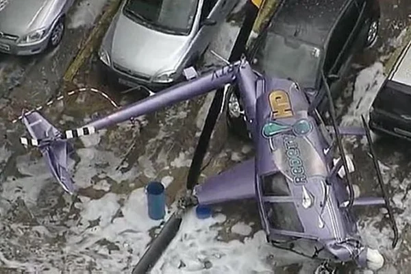 Temporal derruba helicóptero que estava sobre prédio da RedeTV!