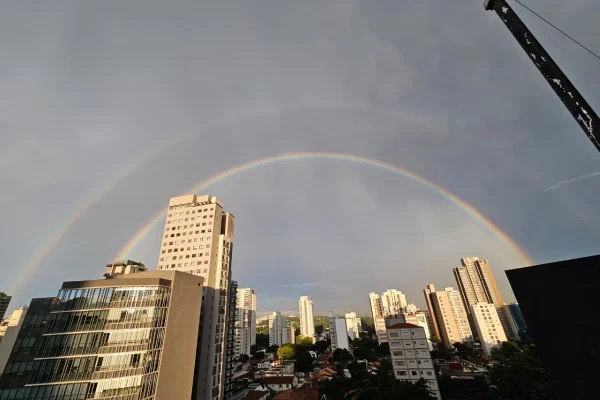 Arco-íris duplo se formou no céu de São Paulo - Metrópoles