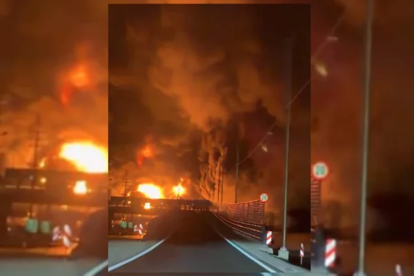 Imagem colorida de explosão depósito combustíveis no Irã