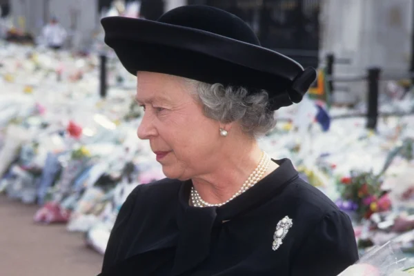Rainha Elizabeth funeral Diana
