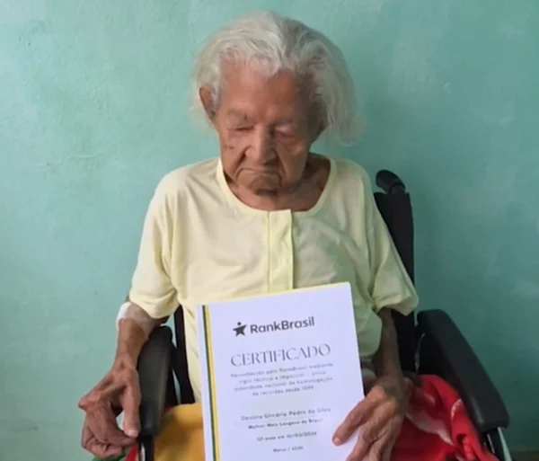 Mulher é reconhecida como a mais velha do Brasil aos 121 anos