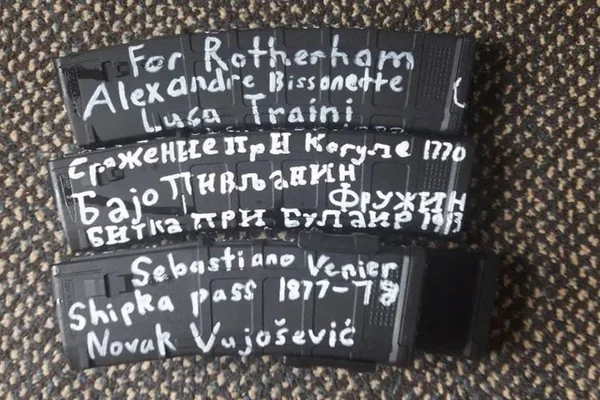 Nova Zelândia: terroristas fizeram inscrições neo-nazistas em armas