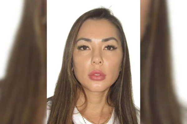 Acusada de lavar dinheiro, Japa do PCC foi presa em fevereiro de 2024. Ela foi liberada para passar o fim do ano na casa da mãe, em Santos - Metrópoles