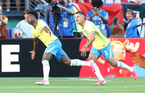 Com gol diante do Marrocos, Vini Jr. iguala marca de Ronaldinho Gaúcho - destaque galeria Com gol diante do Marrocos, Vini Jr. iguala marca de Ronaldinho Gaúcho - destaque galeria