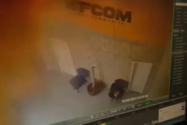 Câmera flagra momento da explosão em estande de tiro no Paraná