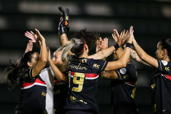 Jogadoras do São Paulo na partida diante do Olimpia pela Libertadores