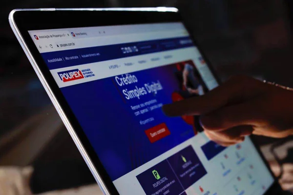 Poupex oferece crédito imobiliário on-line com juros baixos