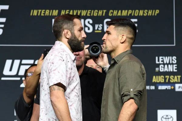 Pelo cinturão: brasiliense Vicente Luque tem luta dura no UFC 265
