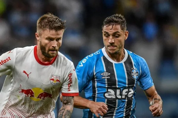 Foto colorida do jogo entre Grêmio e Red Bull Bragantino - Metrópoles