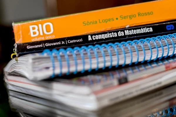 Pais podem economizar 8% ao antecipar compras de material escolar