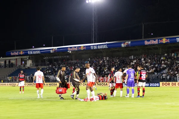 Imagem colorida da partida entre Bragantino x Red bill