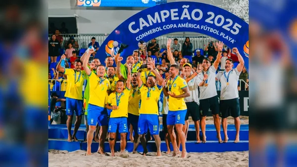 Imagem colorida dos jogos do Brasil comemorando o título da Copa América - Metrópoles