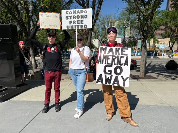 Vídeo: canadenses aproveitam G7 para protestar contra Trump