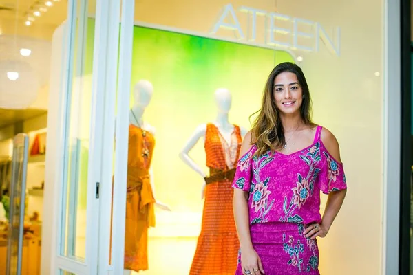 A.Teen apresenta coleção de Alto Verão com coquetel regado a espumante