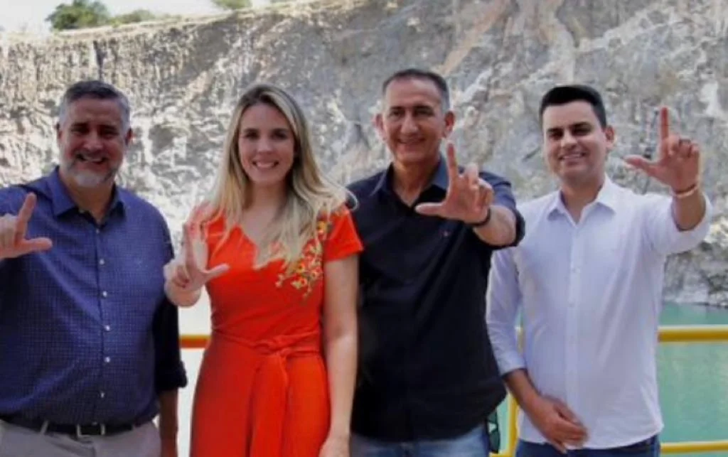 Filiado ao partido de Bolsonaro, Yuri do Paredão faz o "L" Filiado ao partido de Bolsonaro, Yuri do Paredão faz o "L"