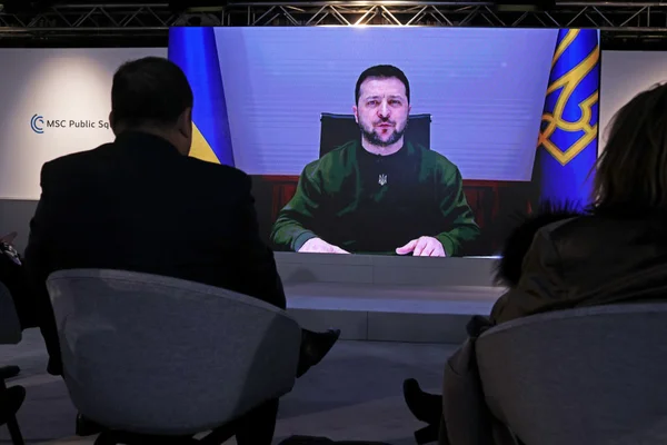 Zelensky diz que Putin vai mirar outros países se vencer Ucrânia