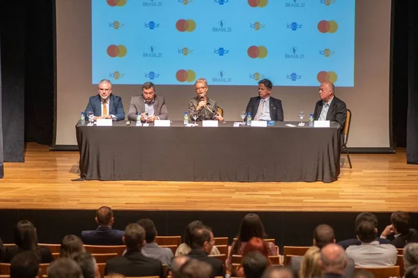 Apresentação da identidade digital da Mastercard - Metrópoles