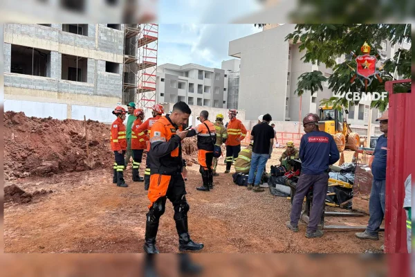 Trabalhador fica ferido após desabamento em canteiro de obras no DF