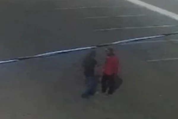 Homem esfaqueado no peito pede socorro em delegacia no DF após ataque - destaque galeria Homem esfaqueado no peito pede socorro em delegacia no DF após ataque - destaque galeria