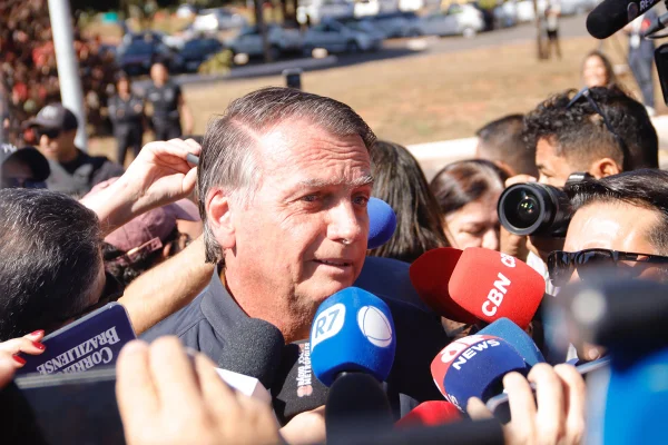 Imagem colorida, Bolsonaro instalou tornozeleira eletrônica no Centro Integrado de Monitoração Eletrônica (CIME)- Metrópoles