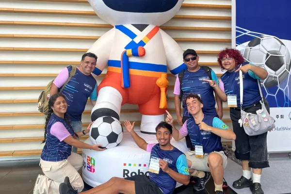 Alunos de Taguatinga vencem Copa do Mundo da Robótica na Coreia do Sul