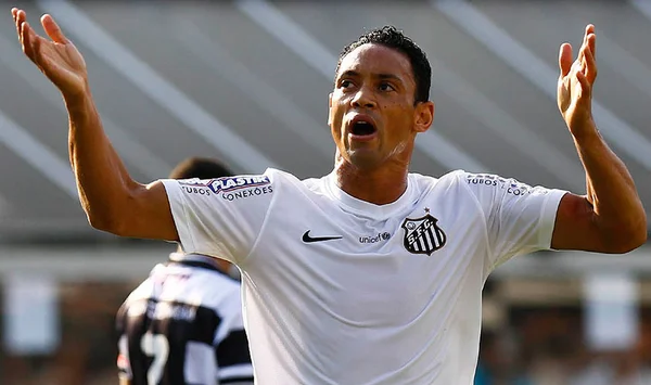 Com Firmino machucado, Dunga convoca Ricardo Oliveira para Eliminatórias