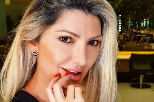 “Quero ir onde o p… está”, diz Antonia Fontenelle sobre Bolsonaro