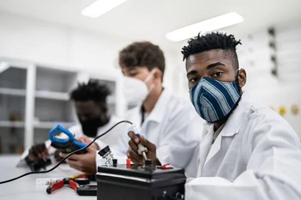 Qualificação profissional: saiba como se inscrever no Programa Raízes