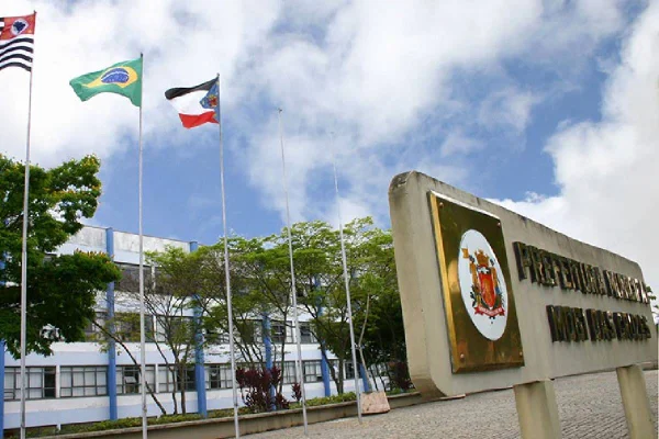 Fachada da Prefeitura de Mogi das Cruzes, SP- Metrópoles