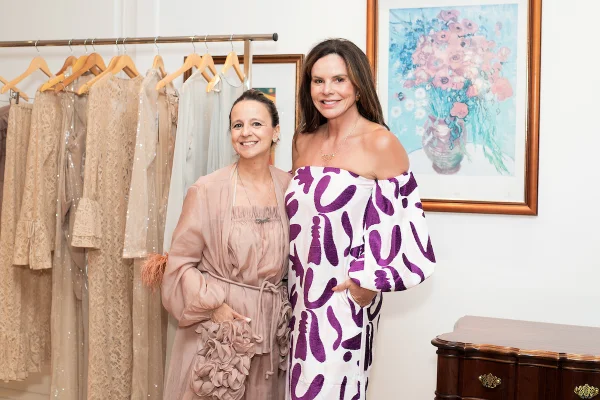 Adriana Degreas e Claudia Salomão reúnem convidadas para lançamento