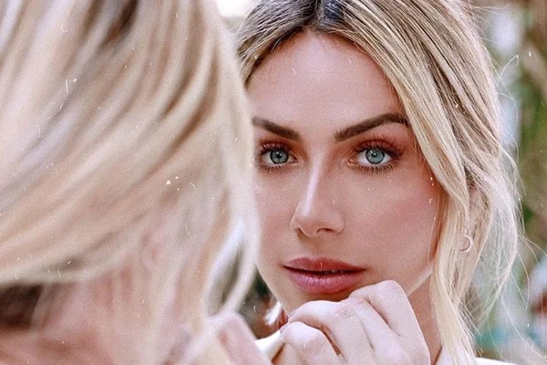 Giovanna Ewbank mostra novo quarto de mansão com Bruno Gagliasso