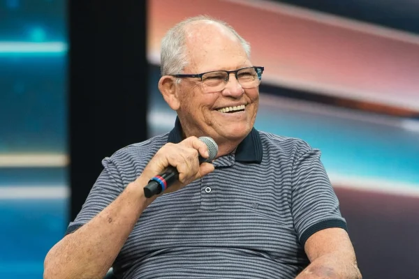 Morre Silvio Matos, aos 86 anos