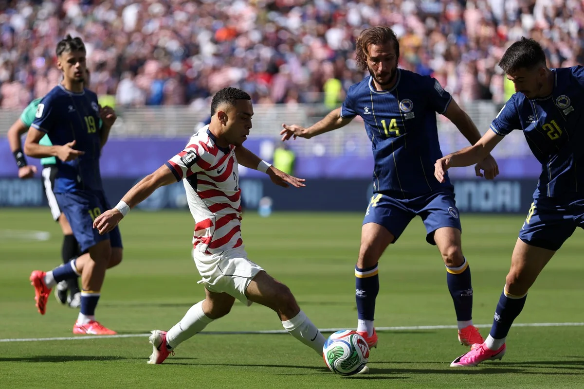 EUA vence a Bósnia e se classifica para as oitavas da Copa do Mundo - imagem 1 EUA vence a Bósnia e se classifica para as oitavas da Copa do Mundo - imagem 1