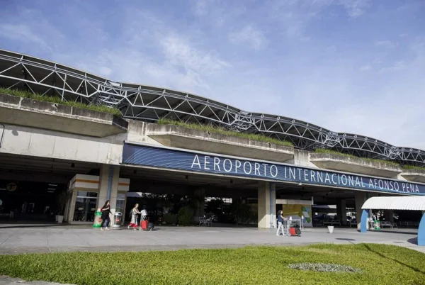 Entrada do Aeroporto Afonso Pena