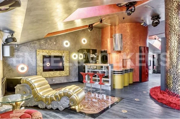 Veja fotos do apartamento de luxo de suposta ex-amante de Putin
