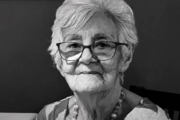 Imagem em preto e branco de Dona Francisquinha Alves - Metrópoles