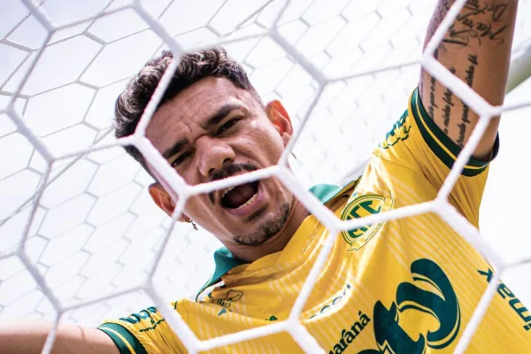Mirassol anuncia Tiquinho Soares como reforço para 2026