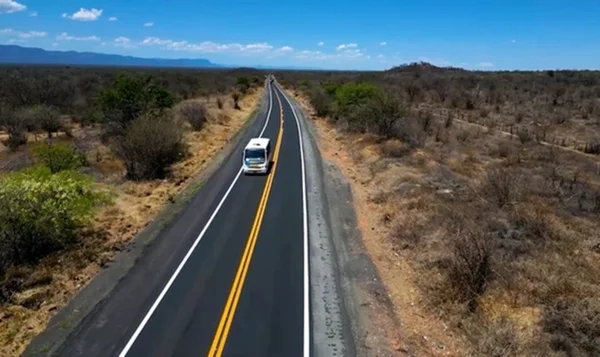 BR-242, na altura do município de Lençóis, na Chapada Diamantina - Metrópoles