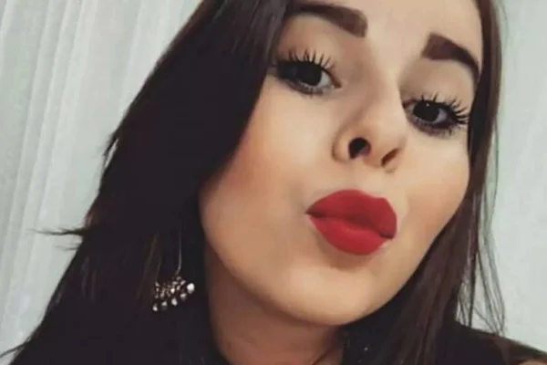 Com doença rara, jovem morre após dar à luz e família pede ajuda
