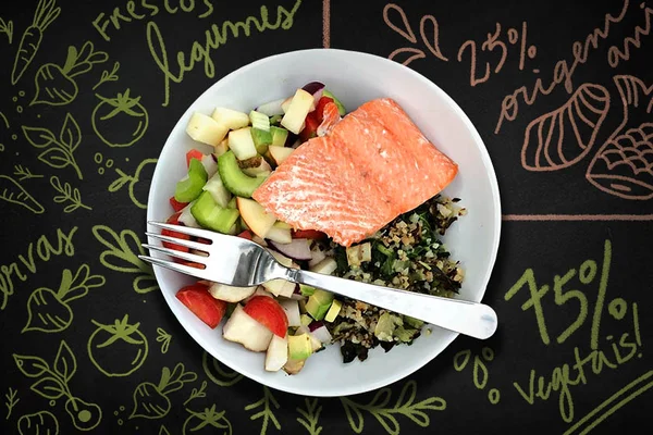 Pegan: dieta “da moda” combina veganismo com carne