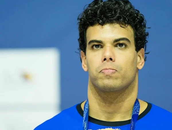 André Brasil leva 1º ouro do país no Mundial Paralímpico e se emociona