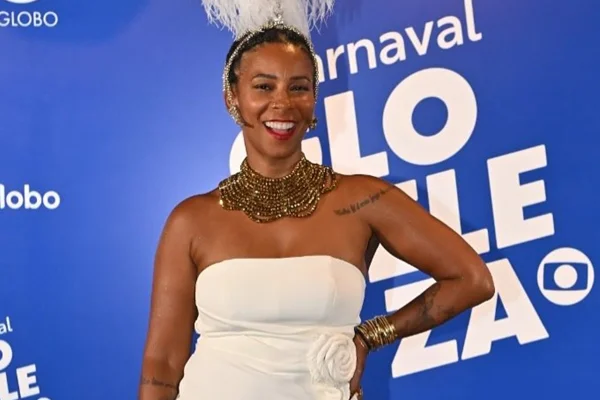 Rita Batista curte Carnaval de Salvador com o namorado - Metrópoles