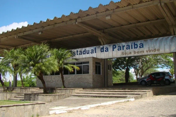 Tiroteio em universidade na PB deixa morto e causa pânico em alunos - Metrópoles