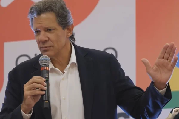 Haddad diz que economia não é suficiente para ganhar eleição