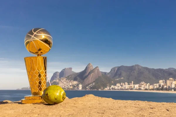 Brasil recebe réplica do troféu da NBA e taça faz “tour” no Rio